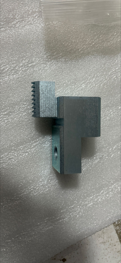 30212112369 Small Card Claw 1